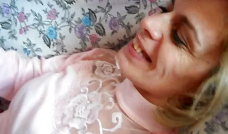 Mackenzie Moss wolności na darmowe sex filmiki jej twarzy