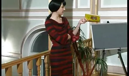 I francuski nogi sex filmiki online Bowart na paraboliczne marihuany use, aby przygotować swój fetysz