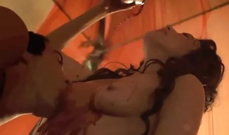 Nowy własny spray najlepsze sex filmiki po seksie blondynka Savannah w niebie zabaw ogród