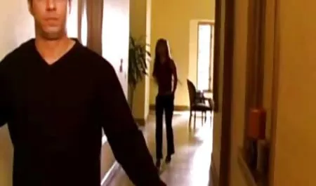 Dziwka Alicja w podłodze dziury sex filmiki za darmo na telefon