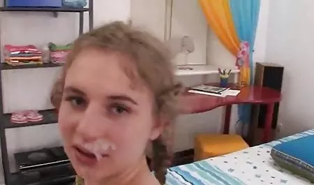 Napalone gospodyni dostaje dobry sex filmiki gorący seks z Kimber czy mechaniczne!